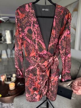 Deep V Wrap snake prink dress